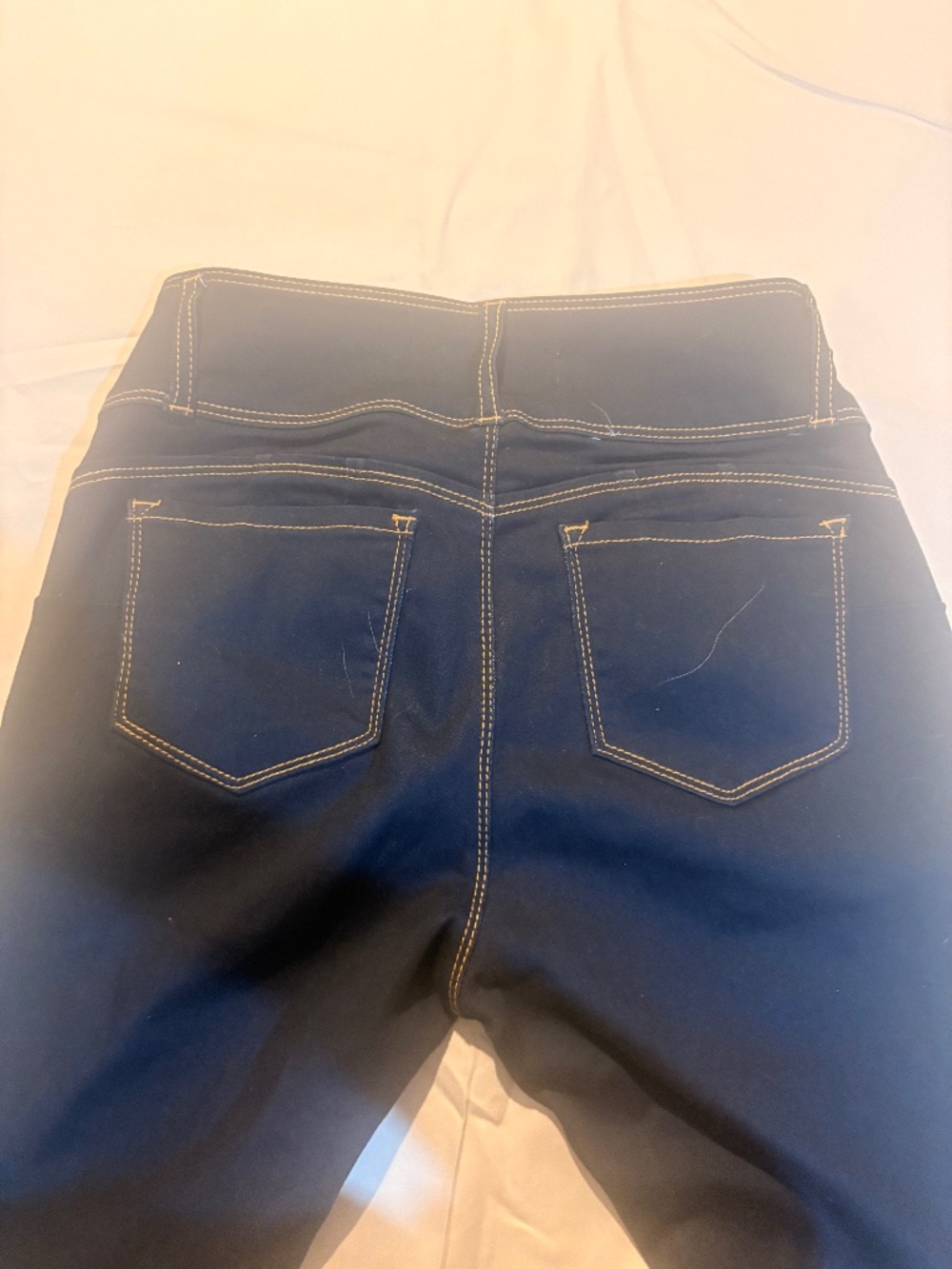 Wax woman’s jeans